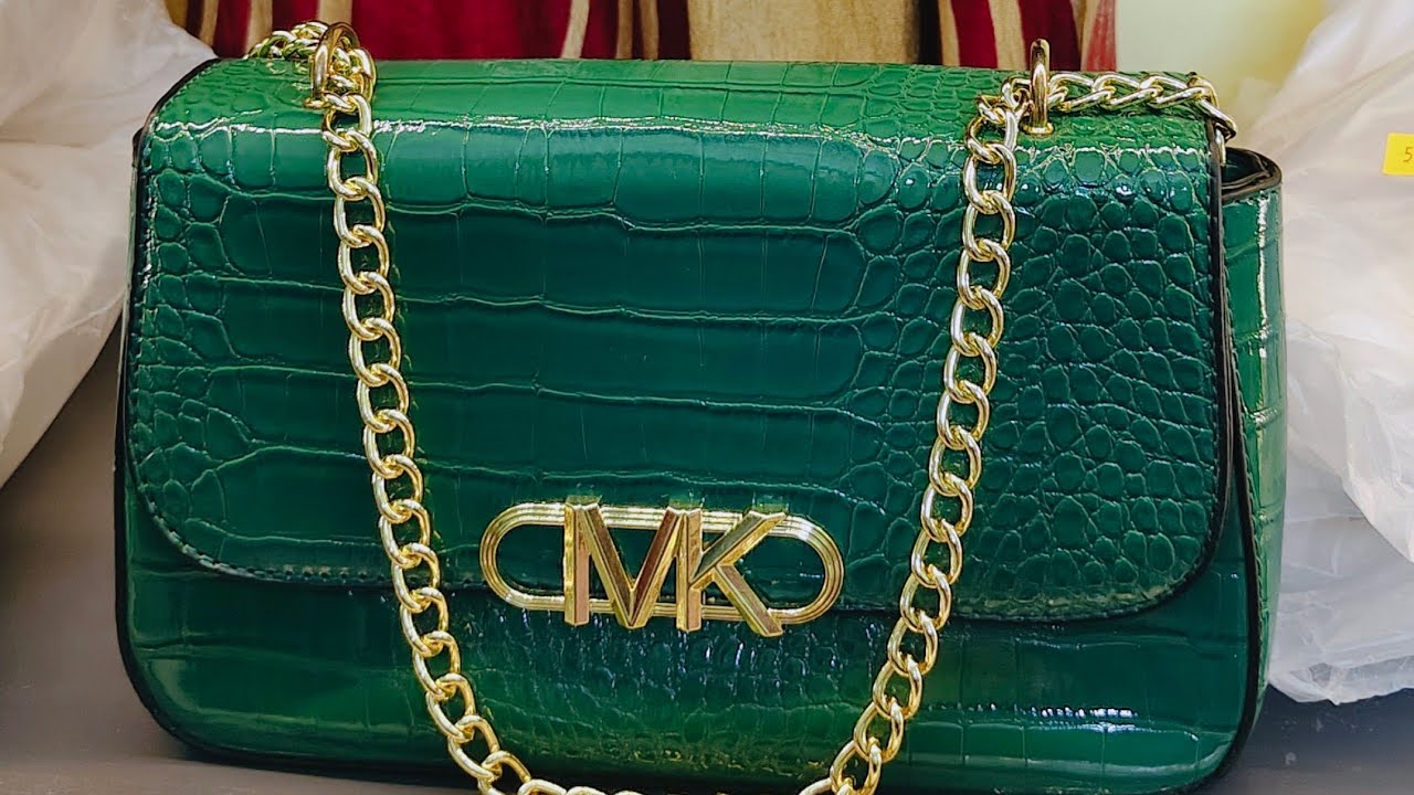 New arrival of imported bags at reasonable price with free shipping. Booking no 9775306236