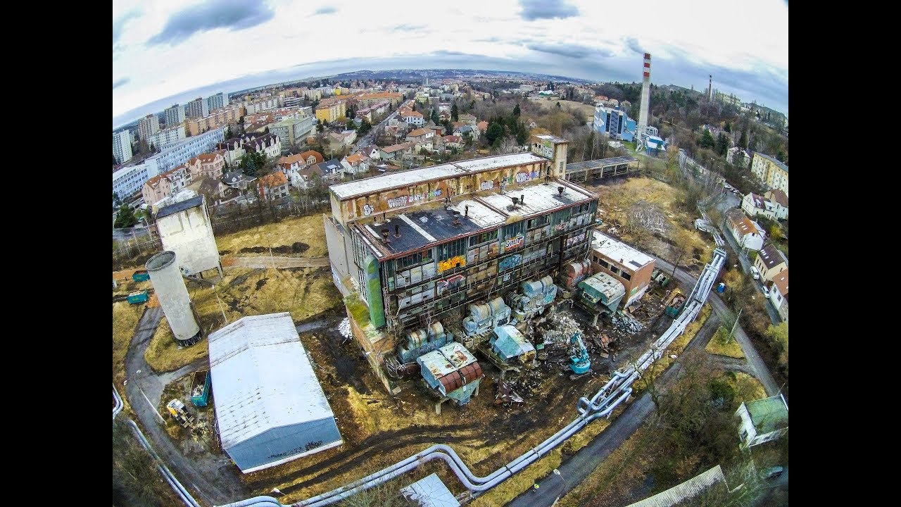 Demolice bývalé teplárny na Veleslavíně - Pavel Švestka, s.r.o.