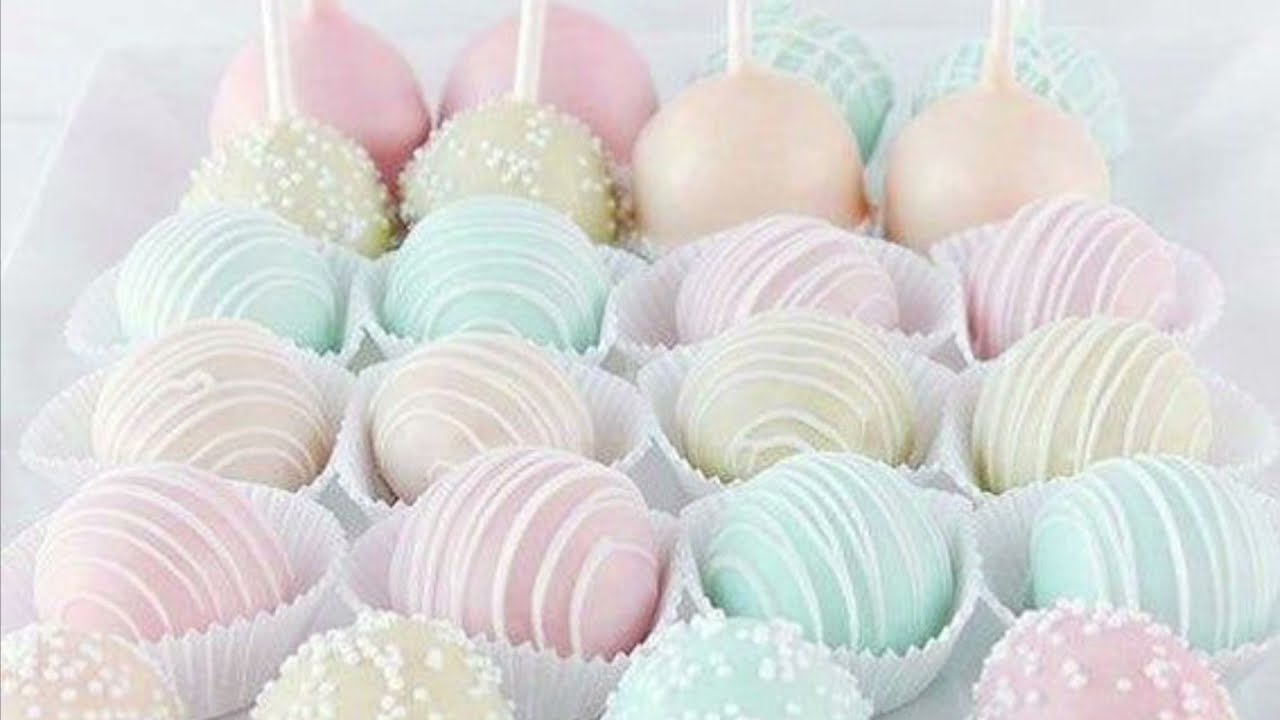 WEDDING CAKE POPS ARE BEAUTIFUL……..
