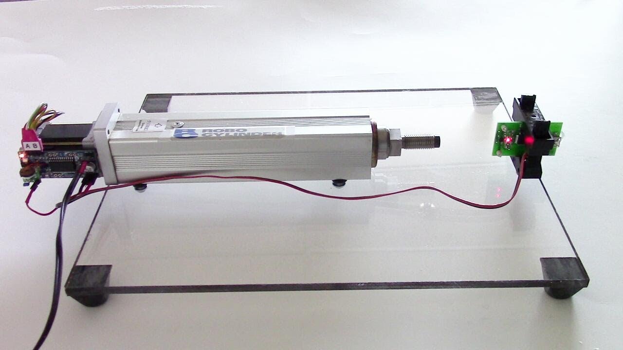 Reciprocating Actuator Using an SM124 Smart Sensor
