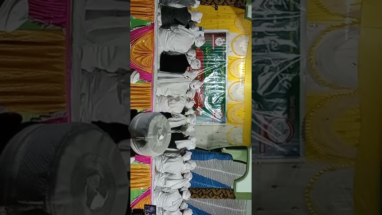 Jalsa madrasa sirajul Uloom 25 huffaze karam aur 5 ulmae karam