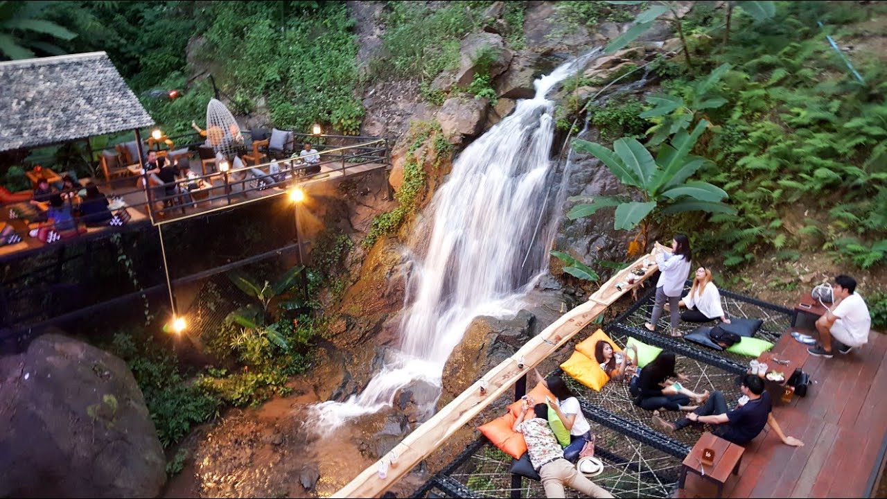 ร้านกาแฟสุดชิวที่ม่อนแจ่ม Jungle de Cafe