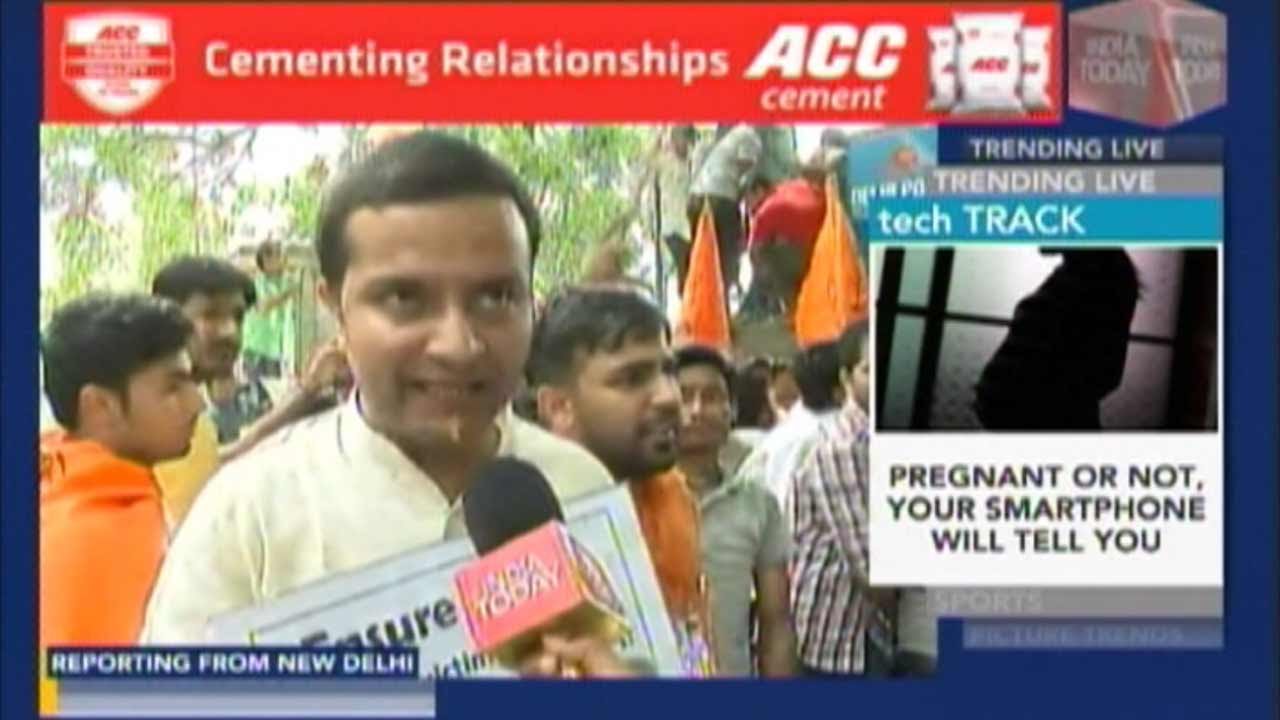 Students Union Protests Outside St Stephen's Over Molestation Row