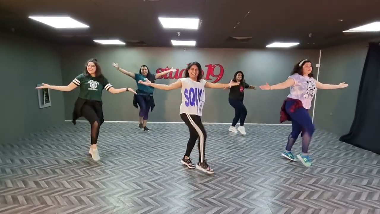 DADDY MUMMY  DANCE WORKOUT #aryabalakrishnan  #weightloss