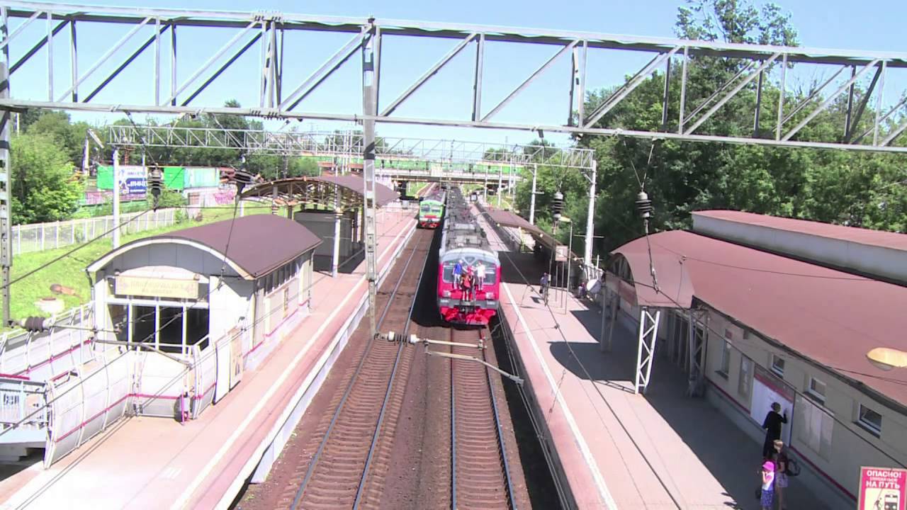 Russian train-surfers, extreme sport or social problem?