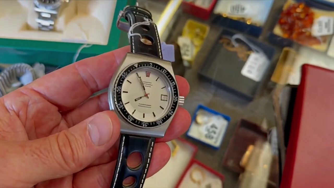 Часы Rolex | Bulova | Omega продаются на аукционе.