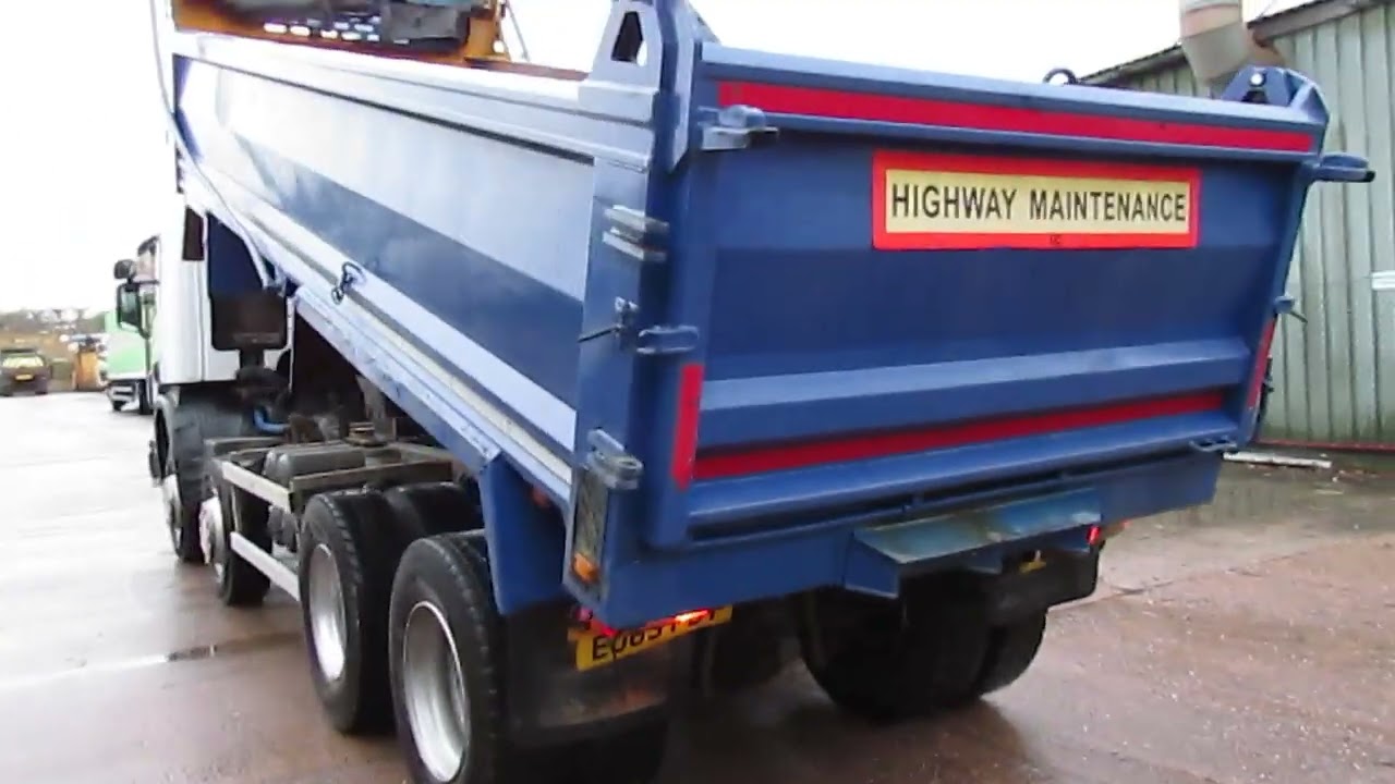 SCANIA P400 8X4 STEEL BODY TIPPER