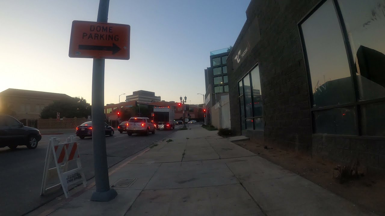 Hollywood Homeless Tents in De Longpre and Ivar Av - Los Angeles, California, USA | Miles Away