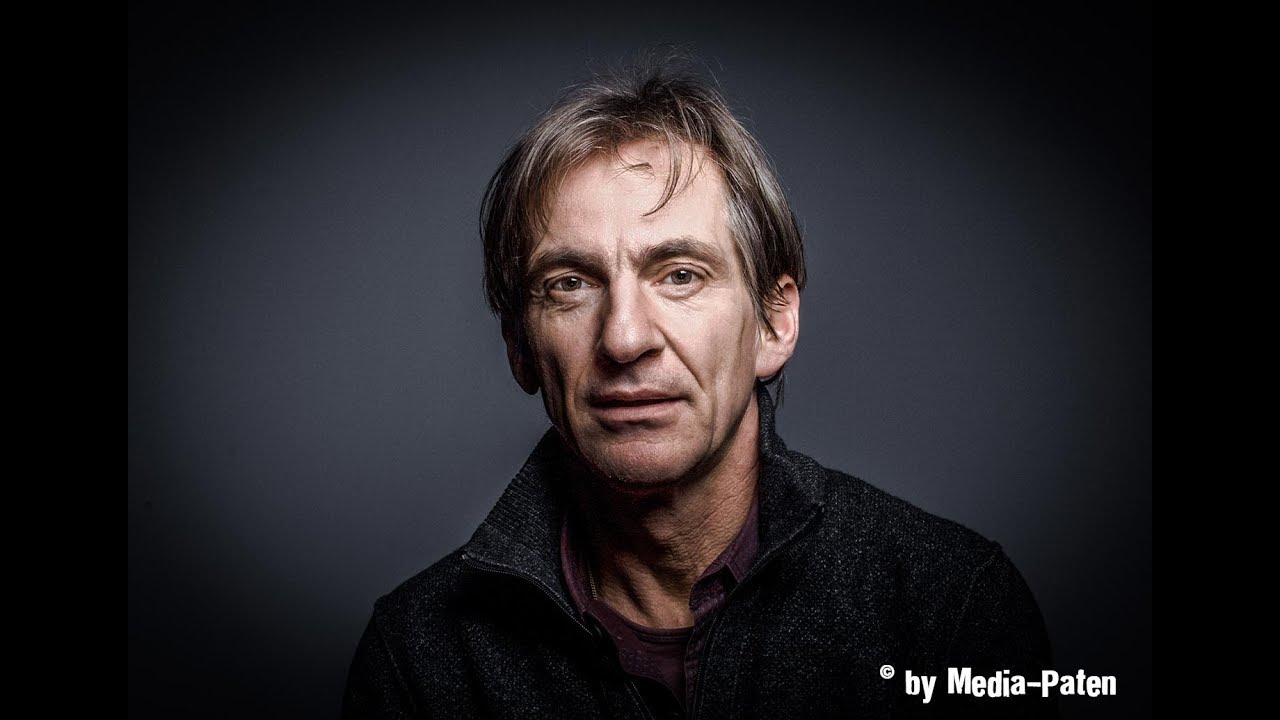 Viktor Neumann - Interview mit der Stimme von Jon Cryer, Andrew Lincoln, Dominic Purcell