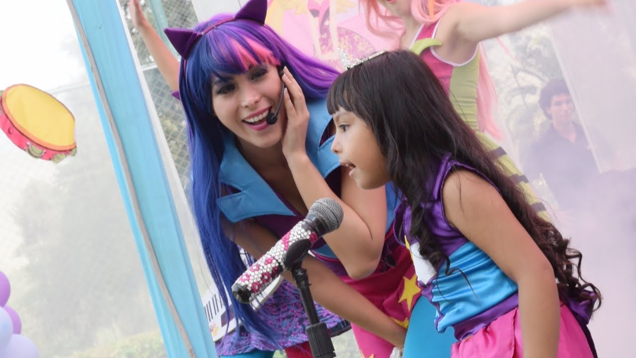 Equestria Girls - Rainbow Rocks - Canta 'Magic of Friendship'