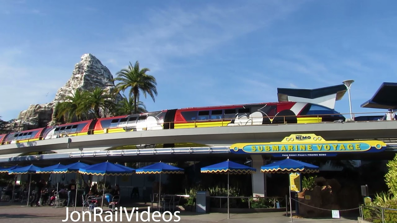 1/8/22 The Disneyland Monorail, a visit before it's refurbishment closure