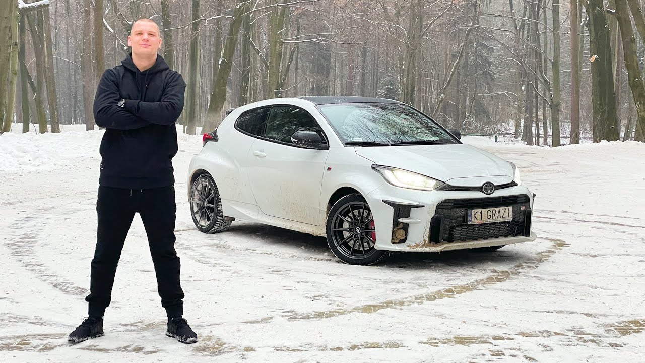 KUPIŁEM Toyote GR YARIS! *test na śniegu!* | odbi&oacute;r z salonu