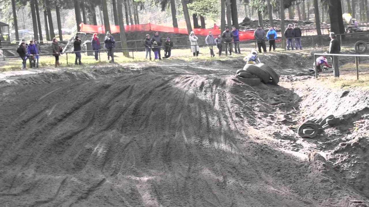 Actiebeelden loodzware eerste NK Motorcross Heerde