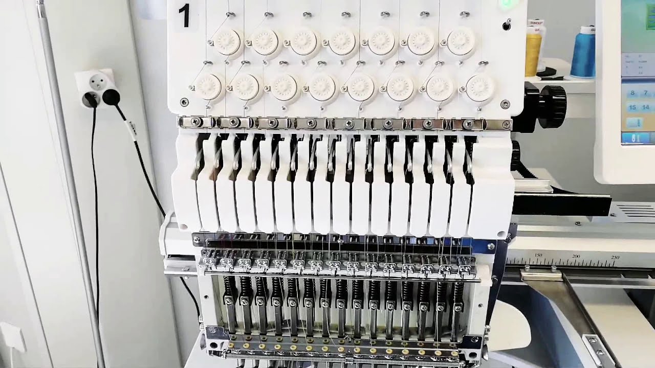 Huile  et graissage sur machine à broder Fuwei