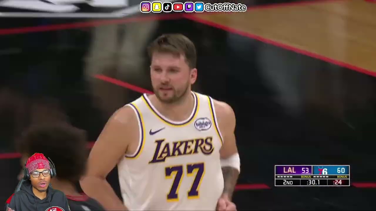 РЕАКЦИЯ ЛЮБИТЕЛЯ LAKERS НА МАТЧ «Лос-Анджелес Лейкерс» — «Филадельфия 76-е»: лучшие моменты матча...