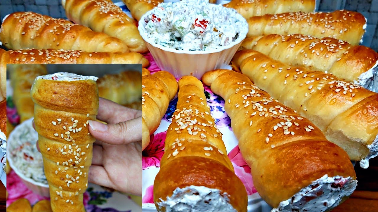 معجنات كورنيه 😍 شكل جديد للمعجنات بعجينة هشة و طرية جدآ و حشوة بسيطة و لذيذة فوق الوصف 😉 لزوم الفطار