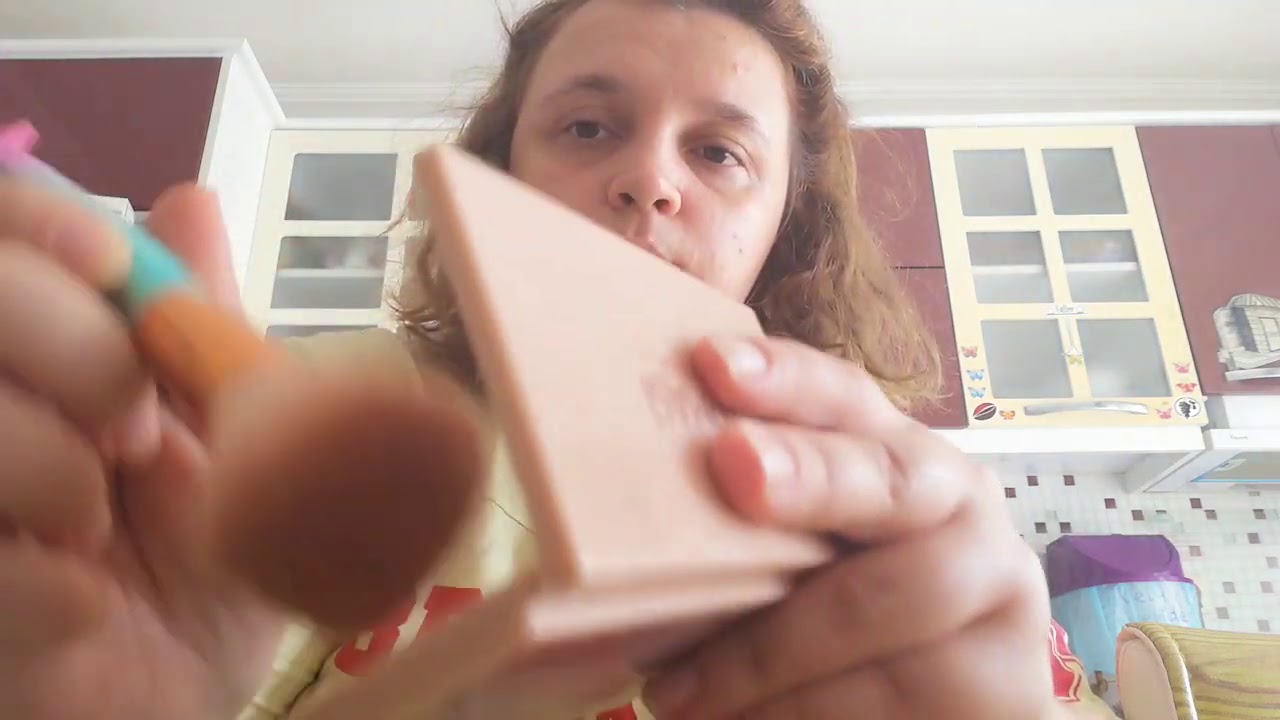 SANA MAKYAJ YAPIYORUM ASMR FISILTI TAPPING AĞIZ SESLERİ TIKIRTI