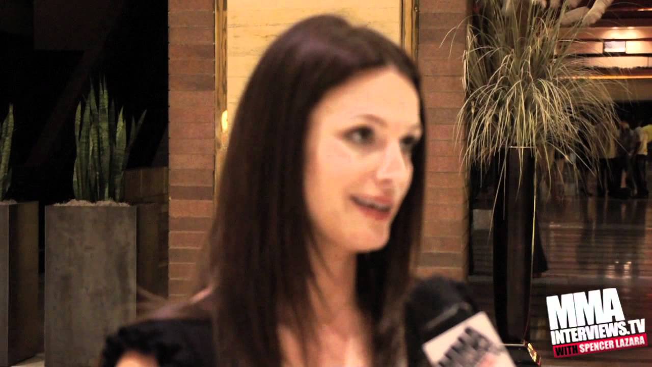 Heidi Androl, Strikeforce talent, talks Overeem vs Werdum & Barnett vs Rogers