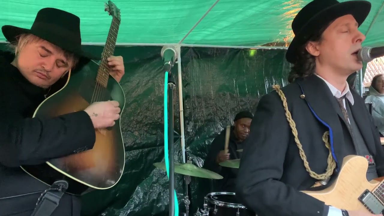 The libertines: “France” acoustic session at The Albion Rooms 10.12.2023