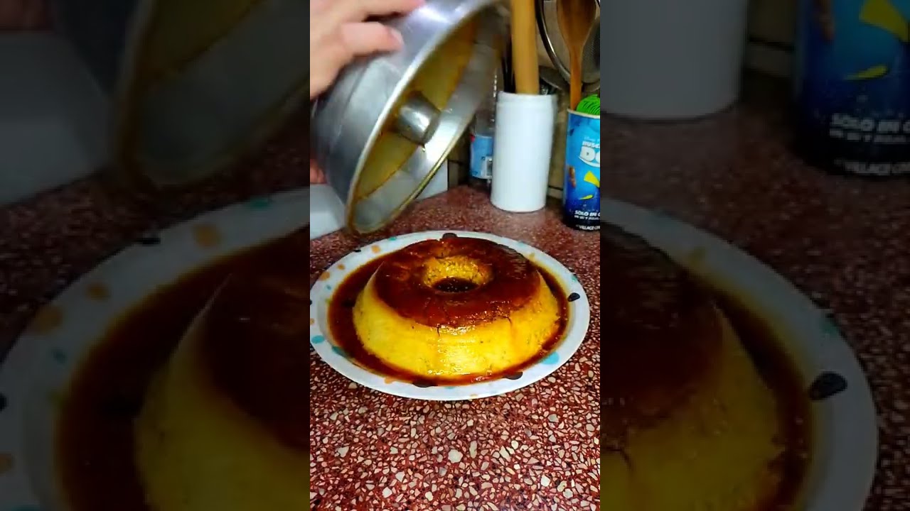 C&oacute;mo DESMOLDAR un FLAN #shorts #short