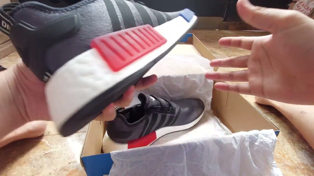 Unboxing Adidas NMD R1 HQ4452 from Sneakerdept