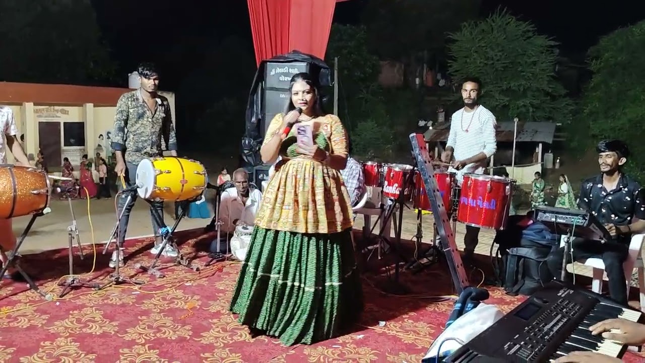 Pawaghad Kalika Padhariya re lol