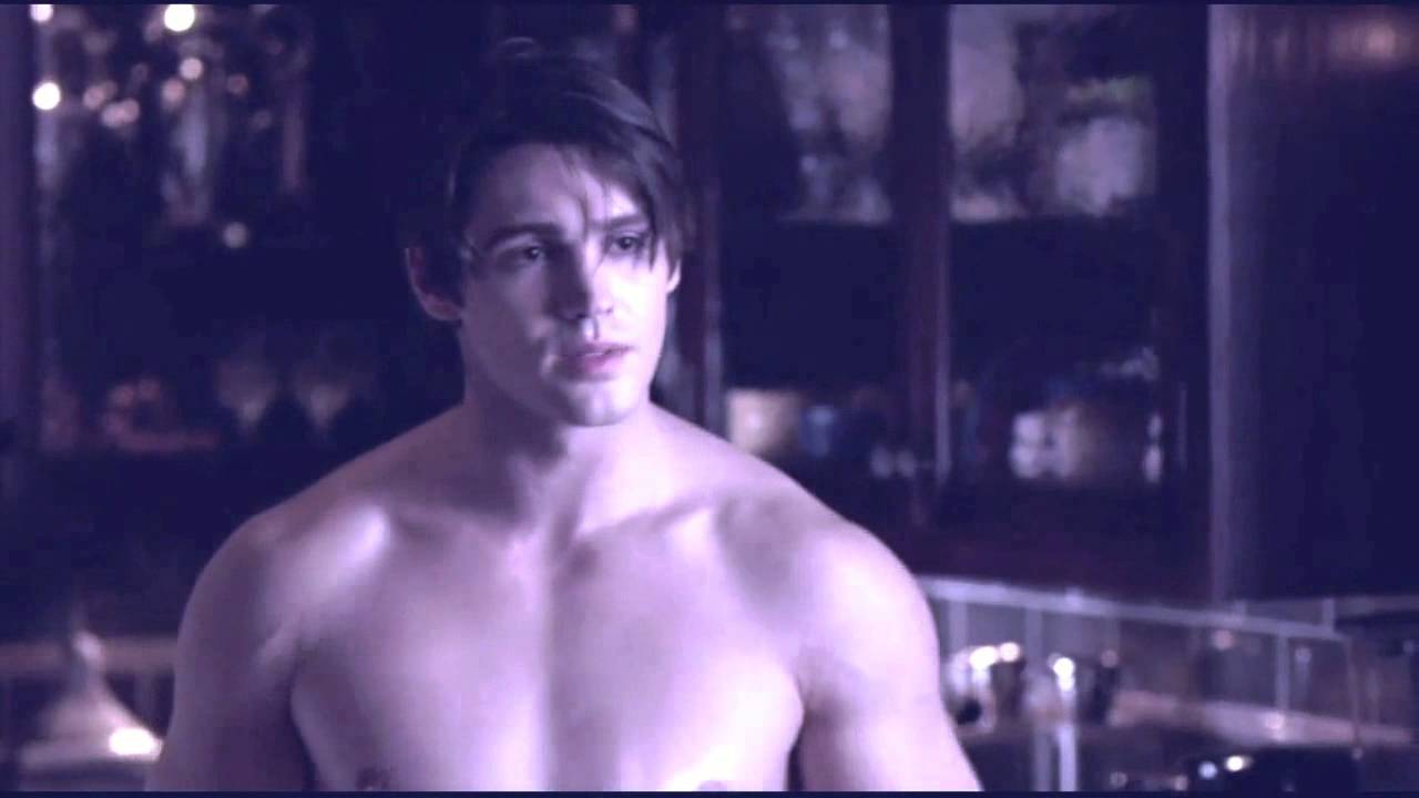 THE VAMPIRE DIARIES 6x11 OPENING CREDITS