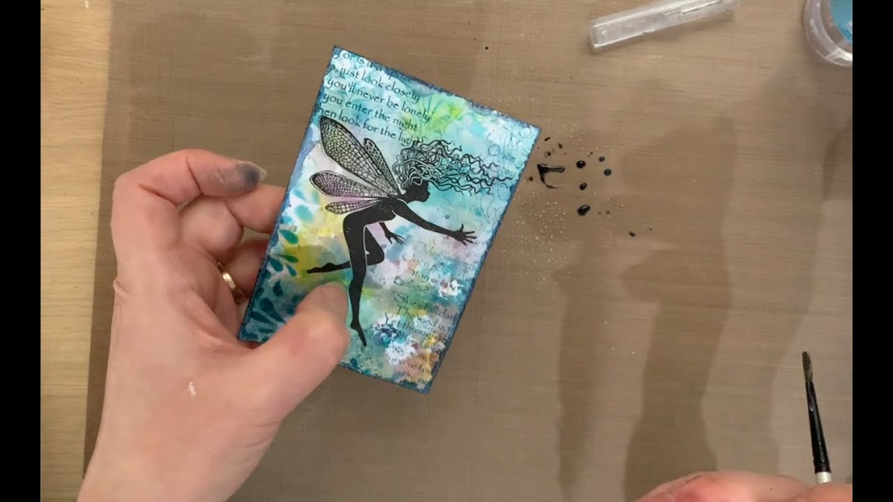 A Quick Card by Julie Blakeman - A Lavinia Stamps Tutorial
