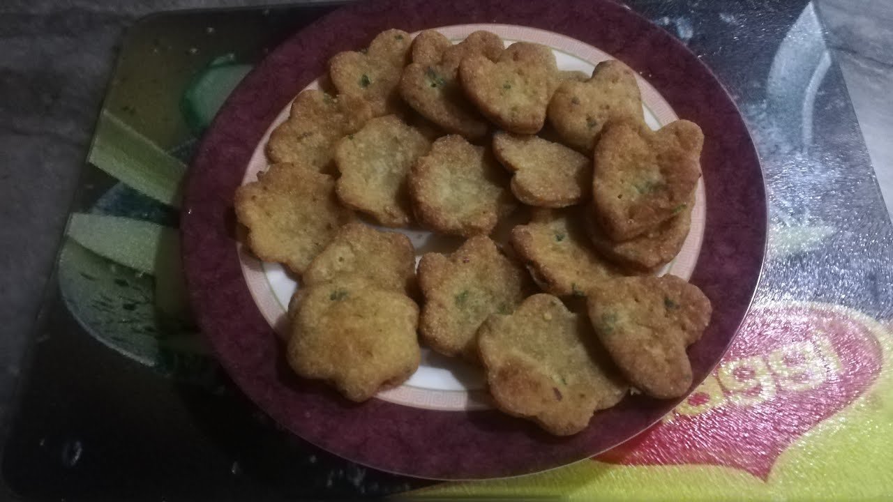 Crispy Spicy Biscuits