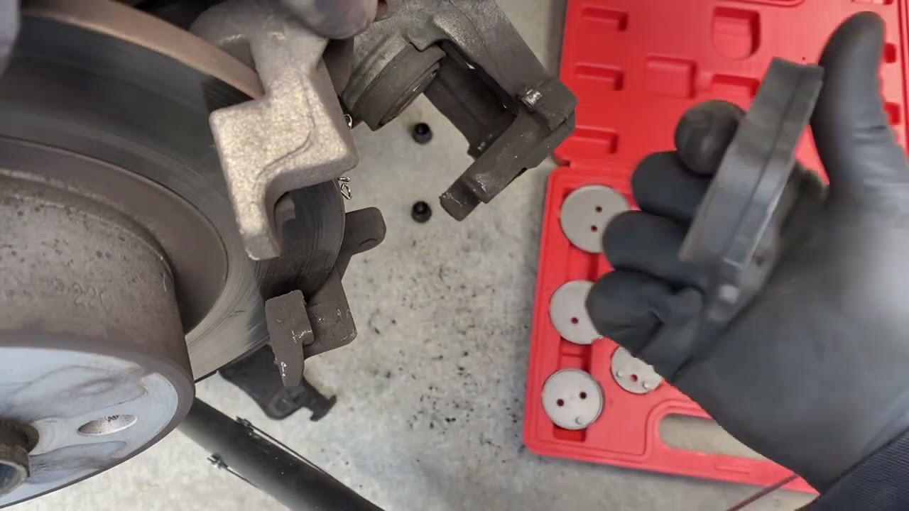 Mini Cooper 2019 countryman rear break replacement