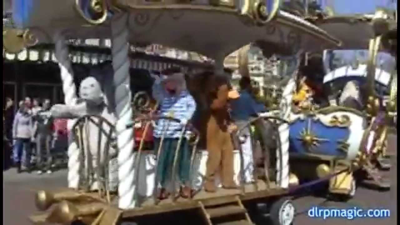 Disney Characters' Express - Disneyland Paris 15th Anniversary