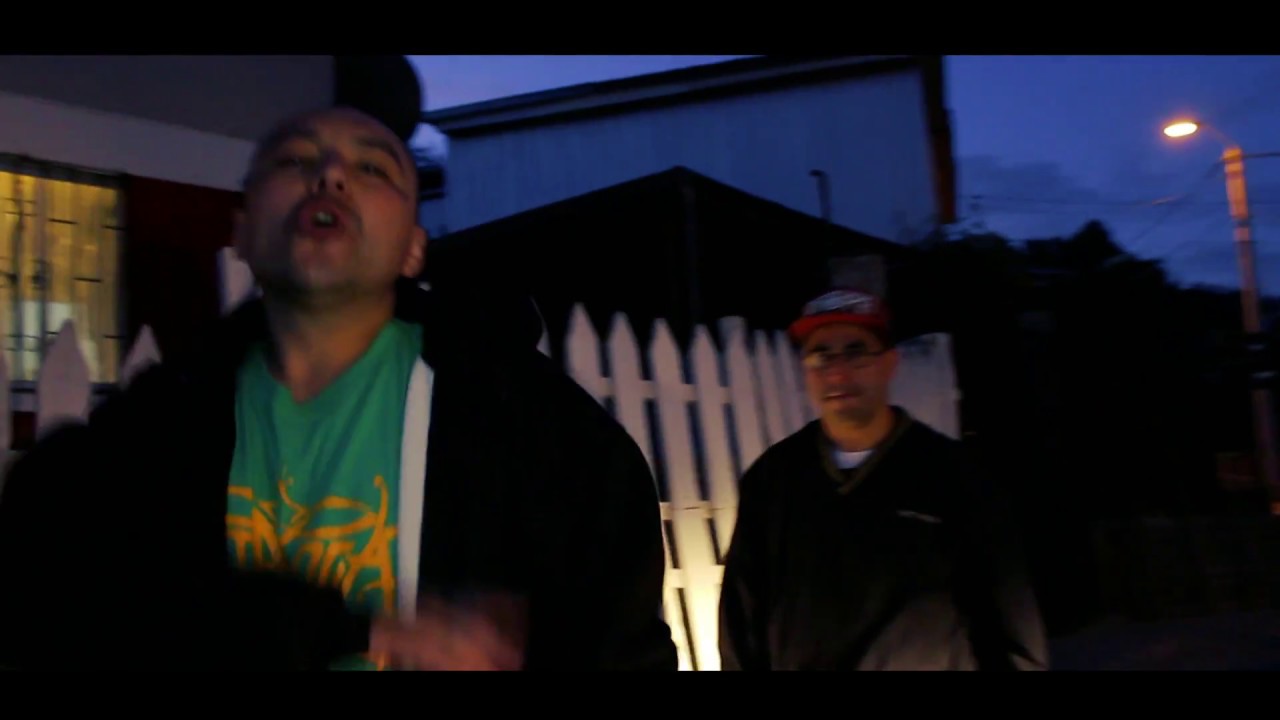 RIMA FACA - FALSA REALIDAD - FEAT - BUFONE - ( VIDEO CLIP )