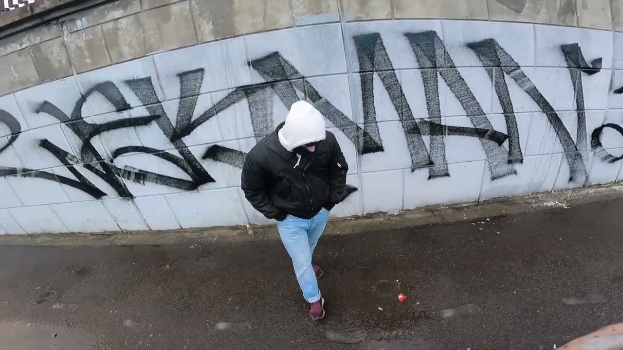 Graffiti review with Wekman.  Big tags /// Flame Booster