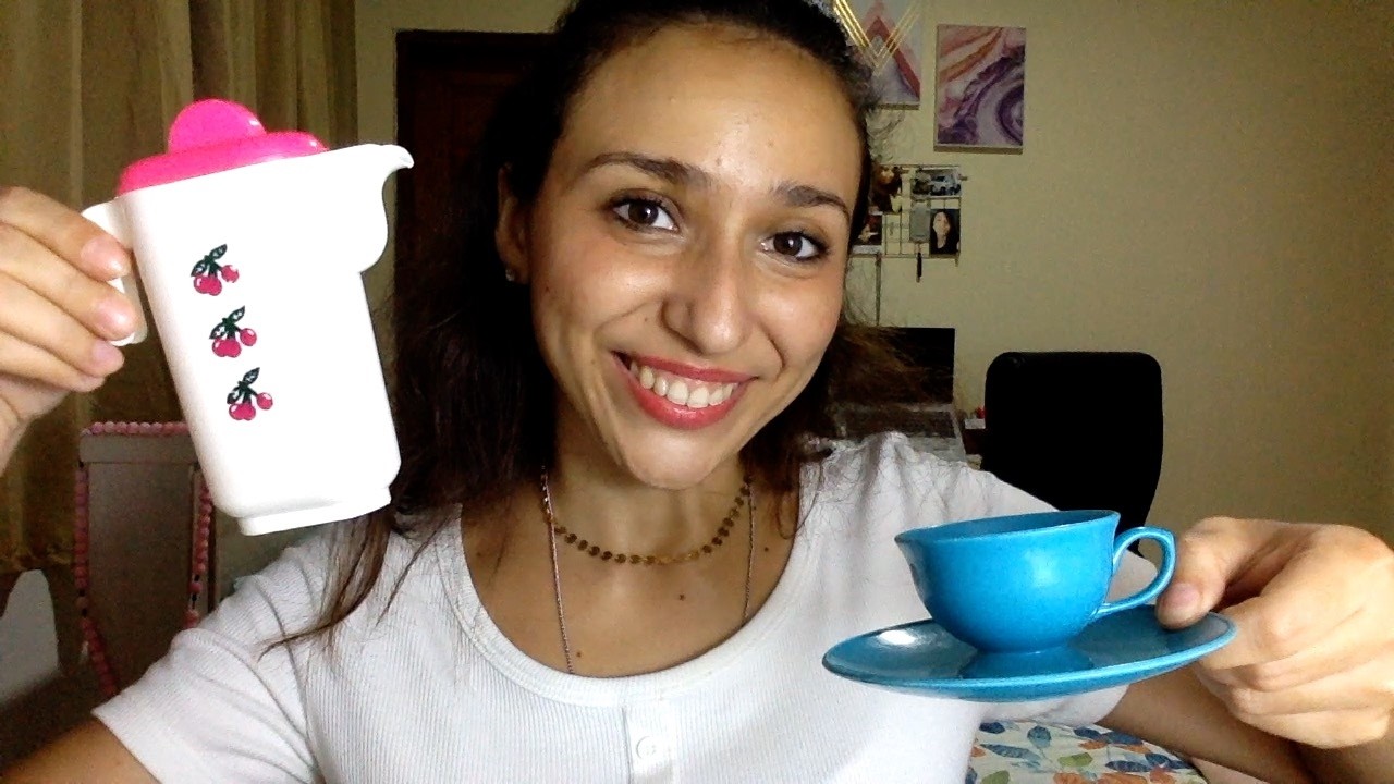 ASMR VOCÊ NA CAFETERIA (tapping, voz suave, roleplay)