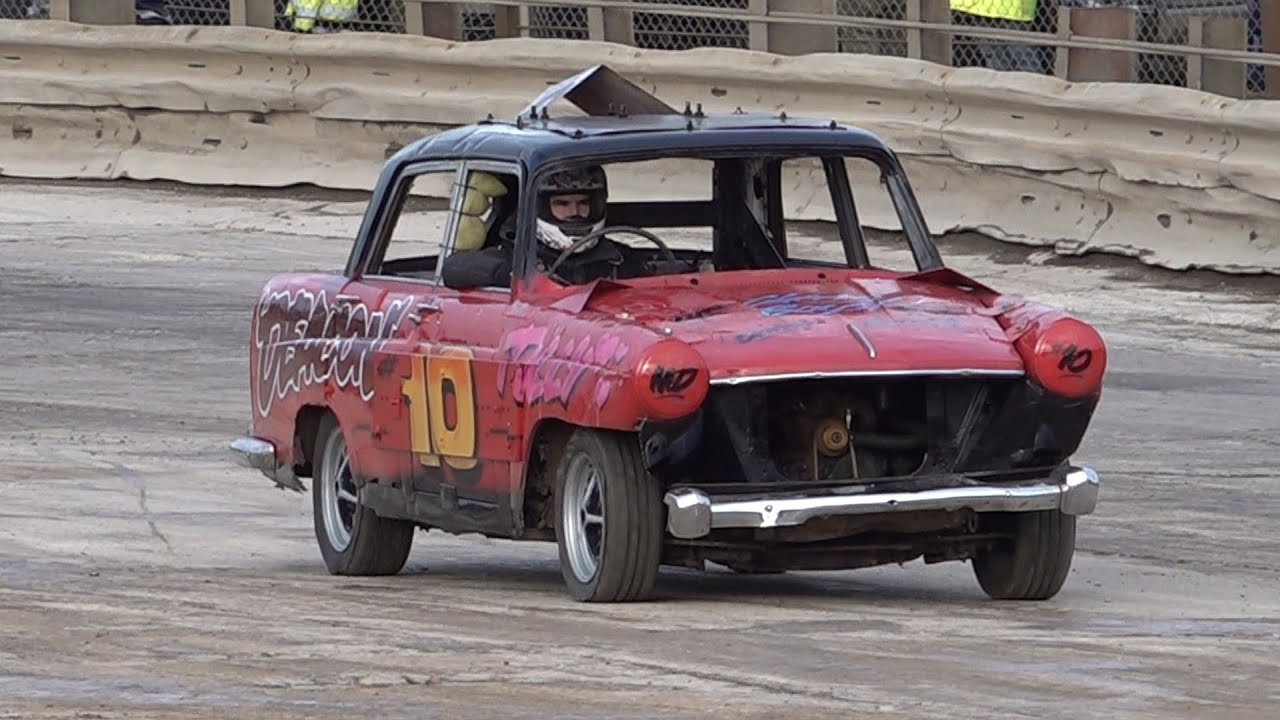 Standlake Heavy Metal Classic 2024 Banger Racing