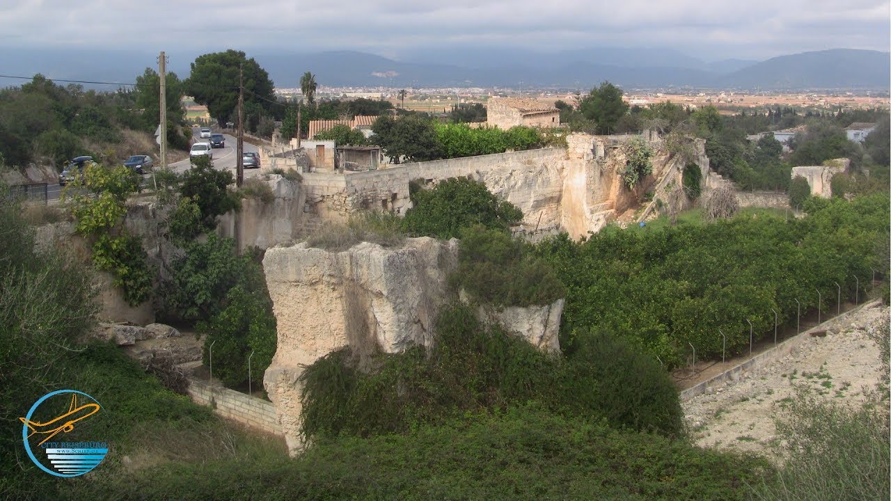 Muro, Mallorca, Ortsdurchfahrt.
