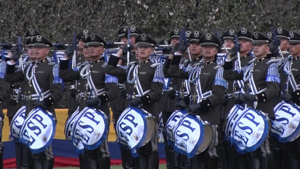 302 subteniente se incorporan a las filas de la Policía Nacional.