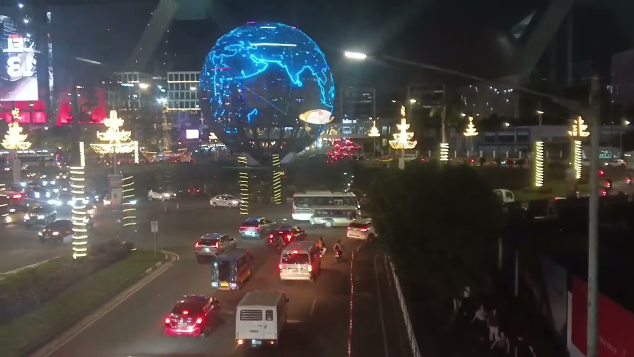 Uuwi na Tayo dahil Christmas na..