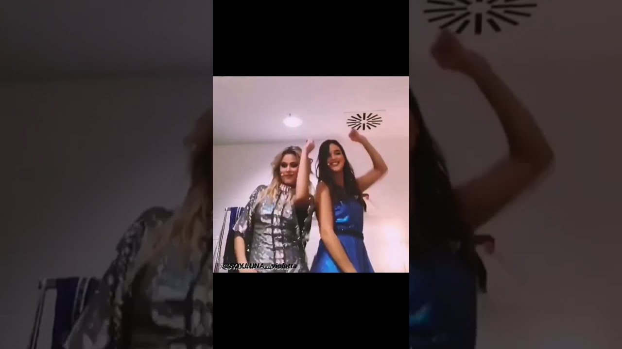 (soy luna) valentina zenere avec   malena ratner danse dans les coulisse