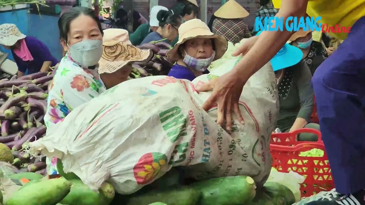 Những người hàng chục năm làm công quả cho Lễ hội Nguyễn Trung Trực