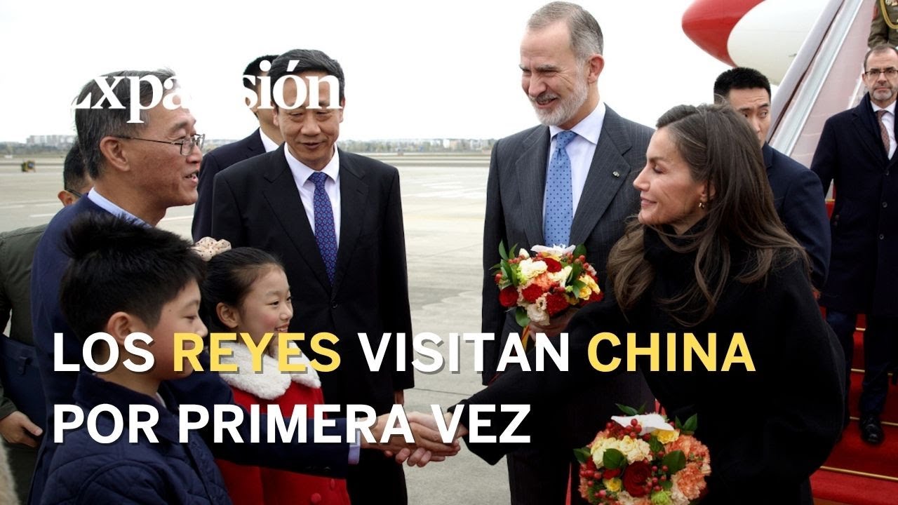 Los Reyes llegan a China en su primer viaje de Estado al gigante asi&aacute;tico