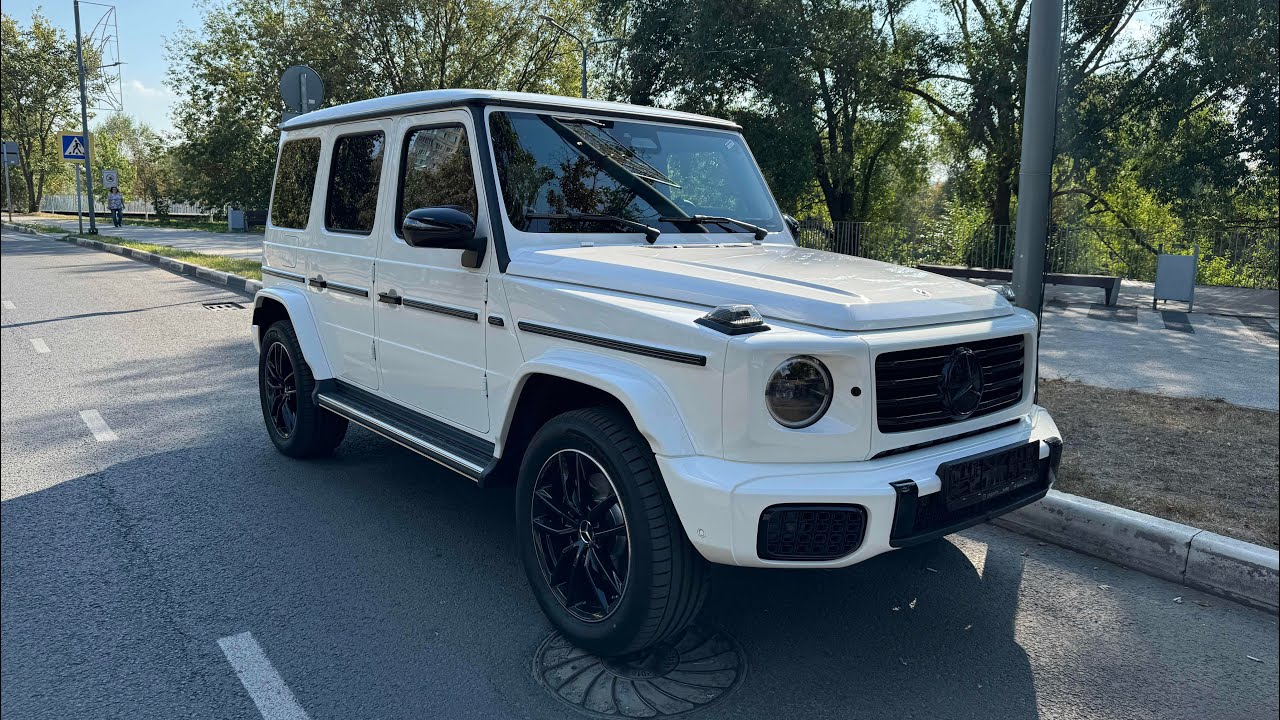 Mercedes-Benz G450d 2024 г, цена 30.000.000 рублей.