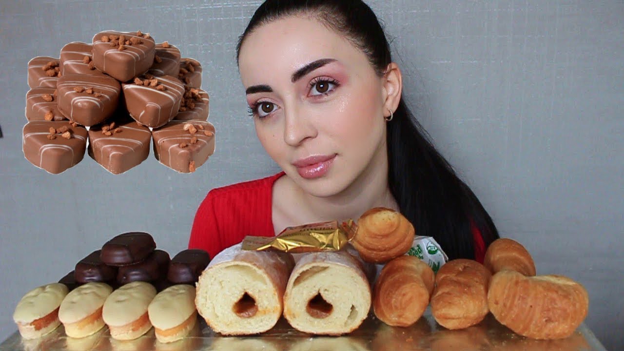 ПОМЕНЯЛА ВЗГЛЯДЫ / Сладкий Мукбанк 🍫 Ayka Emilly