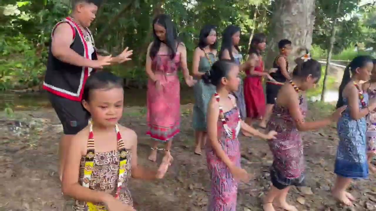 Demo :TARIAN DAYANG BINTANG