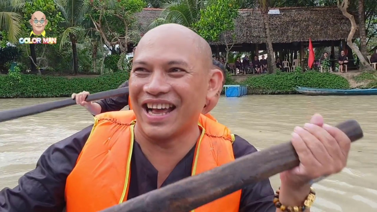 500 nh&acirc;n vi&ecirc;n reo h&ograve; khi Color Man tham gia team building v&agrave; bị... &uacute;p xuồng !??