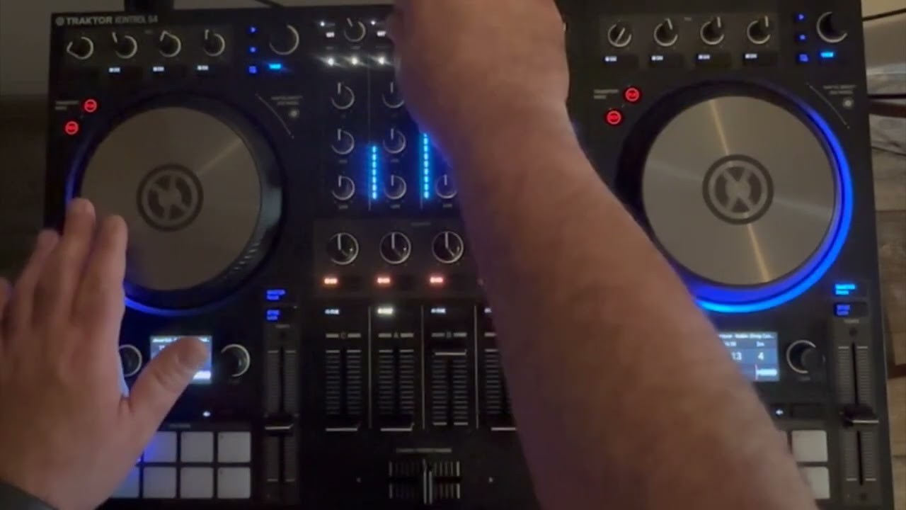 Dj Davide Marsico On The Mix