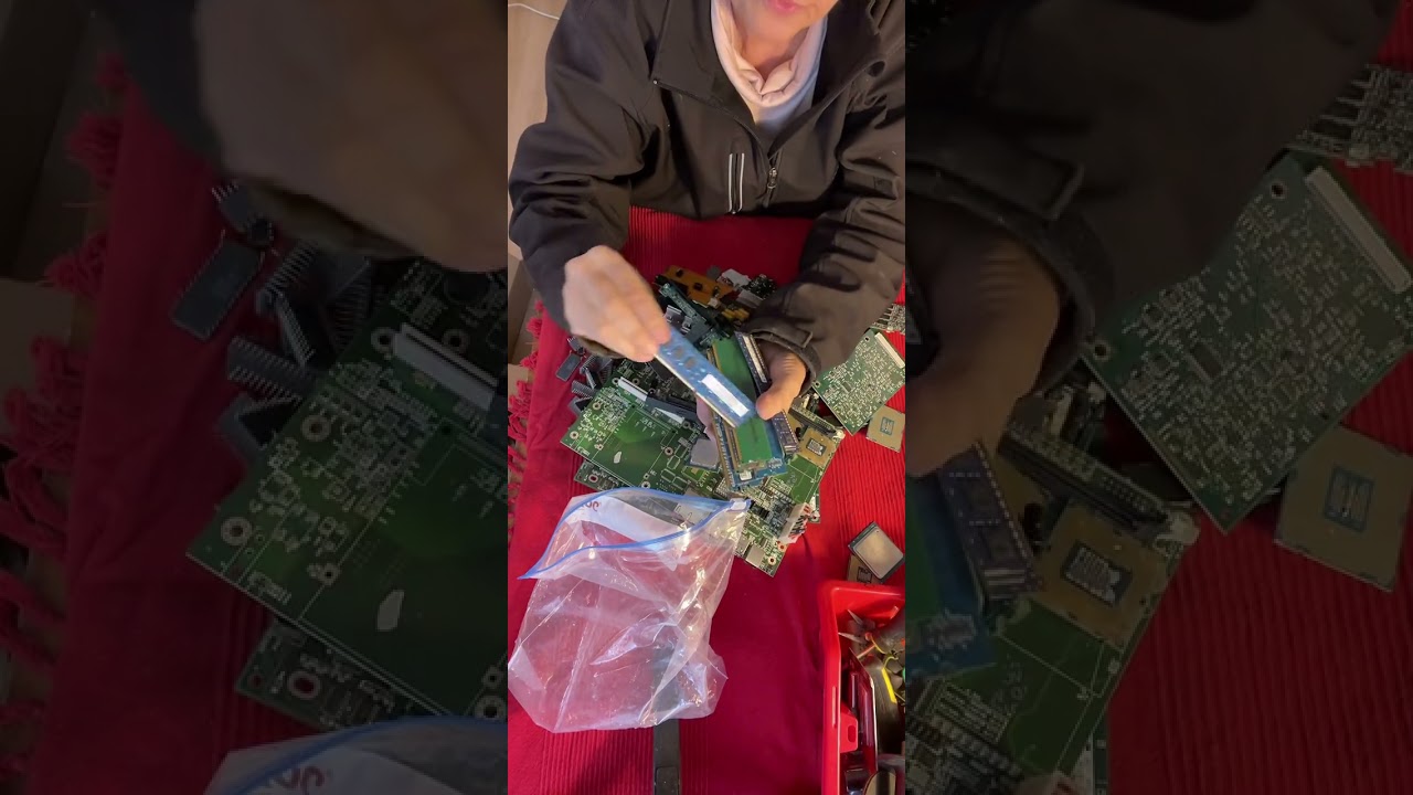 Sorting e scrap to resell what’s in the box 