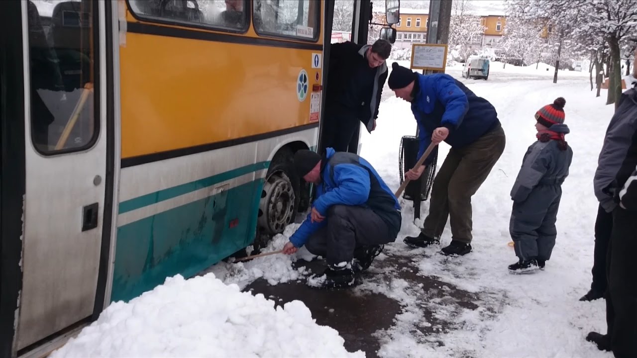 HCA-775 kiszabadítása a hóból