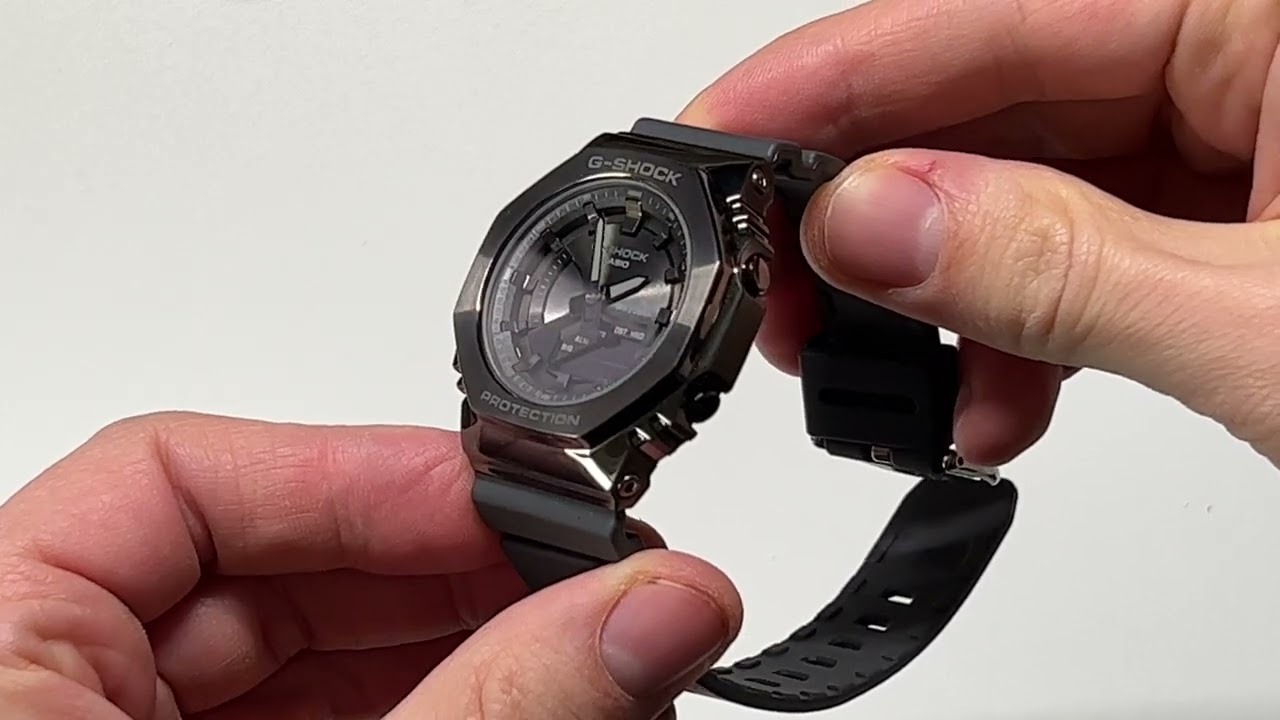 Casio G-Shock GM-S2100 black unboxing & first look (4K)