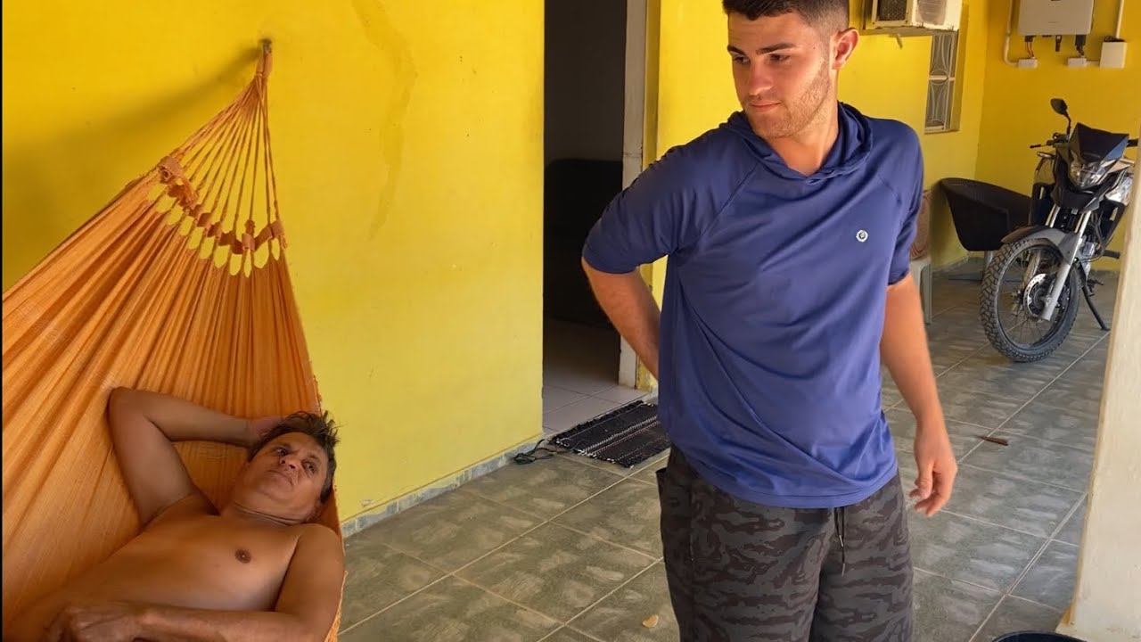 O REI DAS SERPENTES NÃO GOSTOU DO CHEIRO 